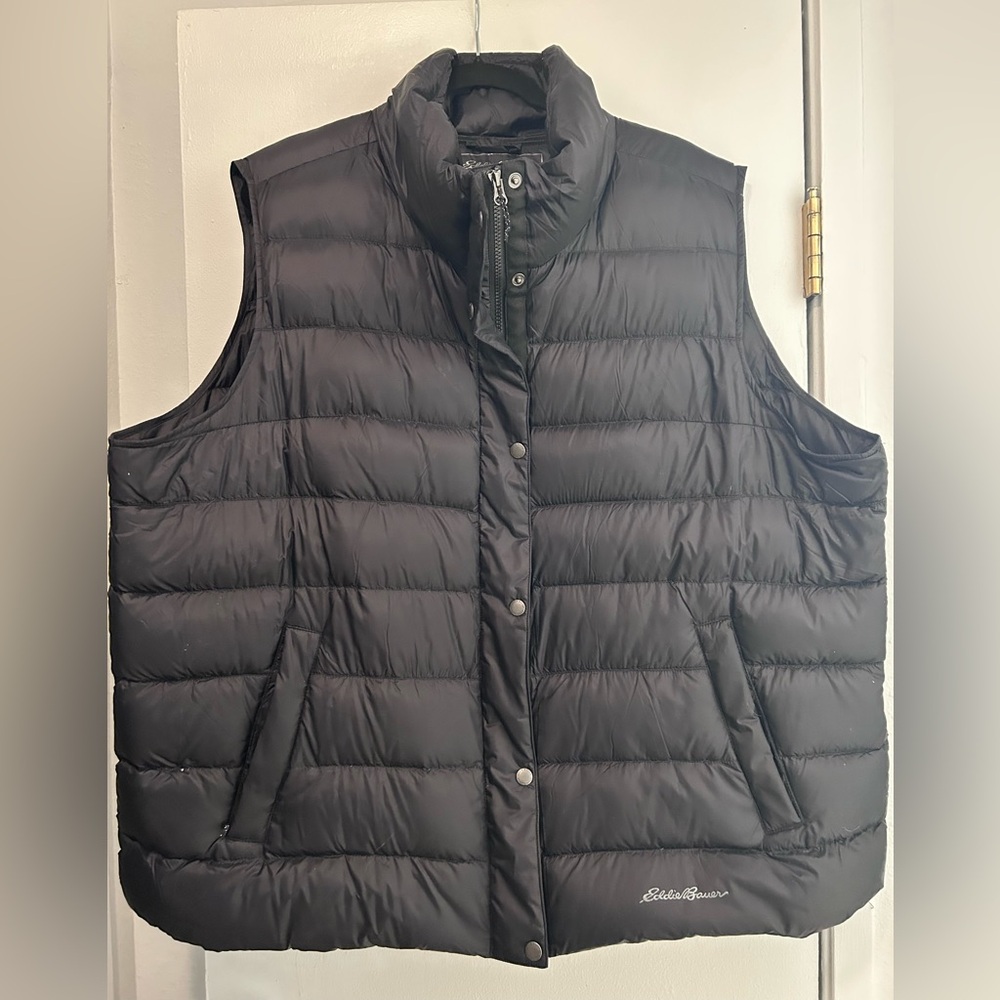 Eddie Bauer Women's Black Puffy Vest